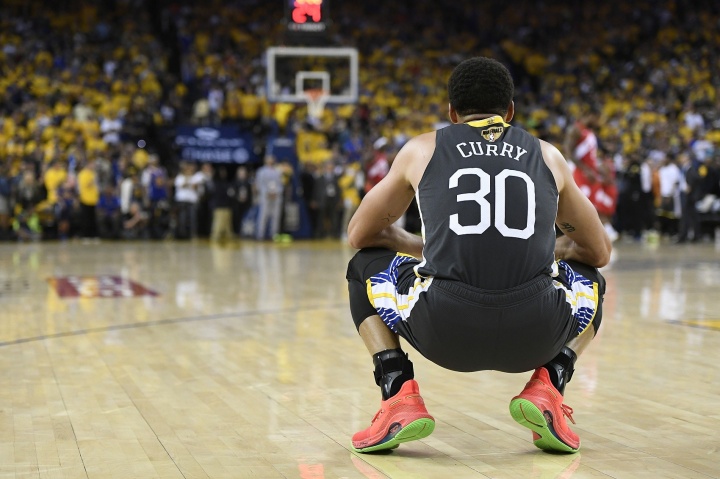 开云官网-得多难受💔库里已同场目睹了两名队友遭遇十字韧带大伤赛季报销