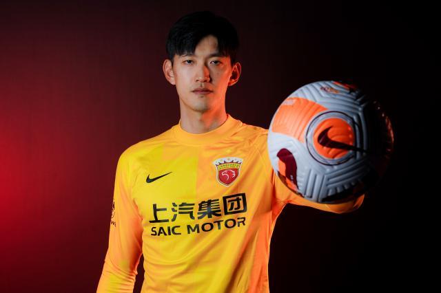 kaiyun-从报喜不报忧到甘做铺路石 颜骏凌未来要学习恩师